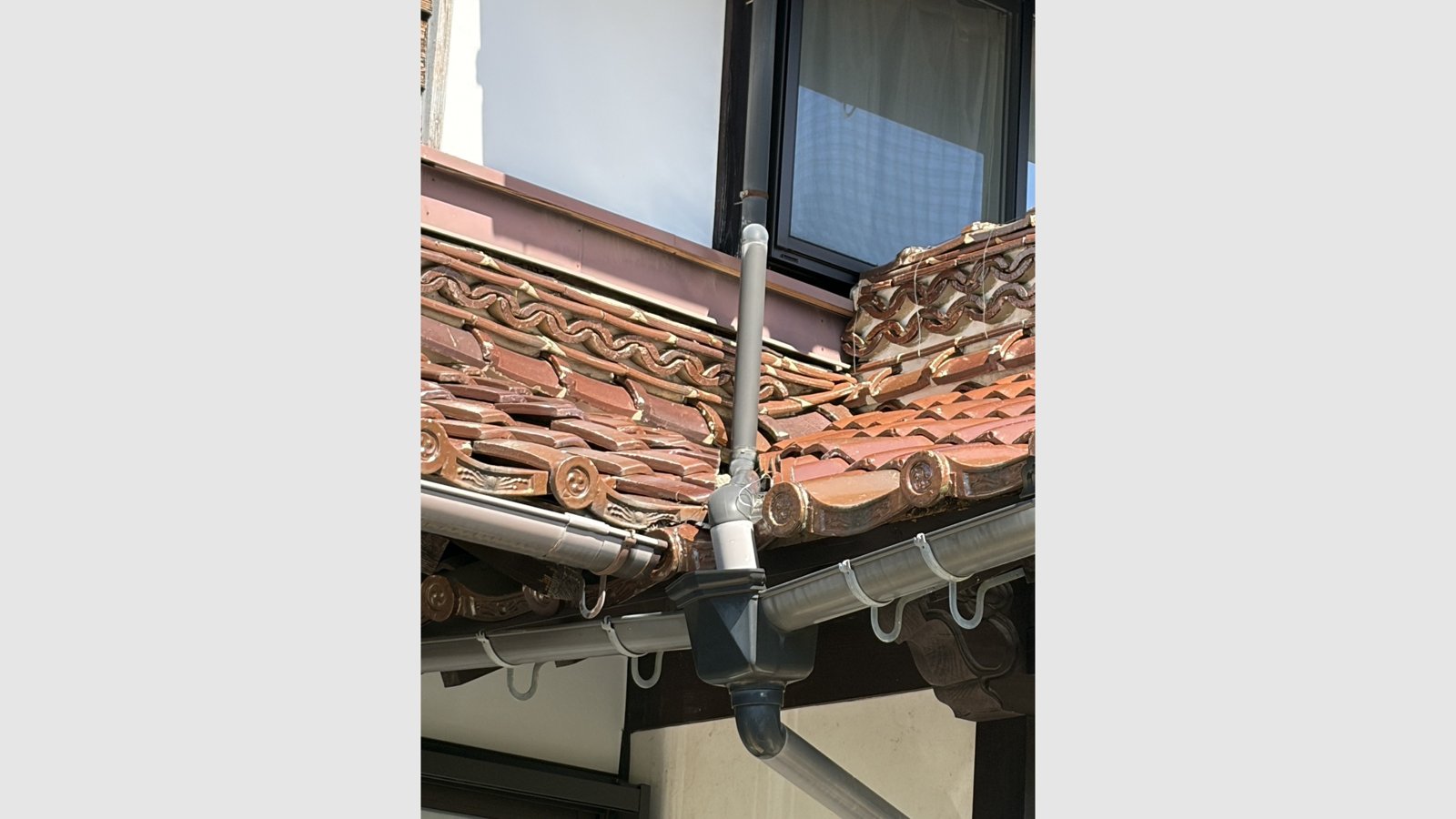 雨樋の一部交換と雨樋掃除